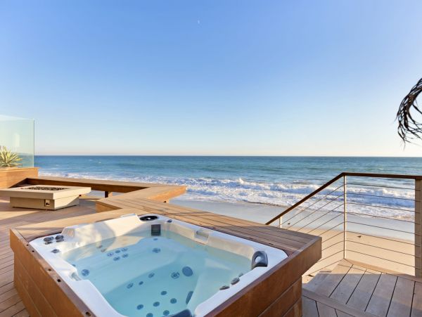 Oceanfront Mediterranean-Style Vacation Home in Malibu