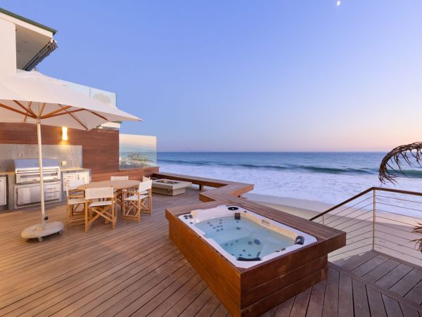 Oceanfront Mediterranean-Style Vacation Home in Malibu