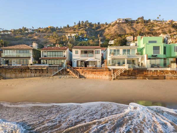 Oceanfront Mediterranean-Style Vacation Home in Malibu