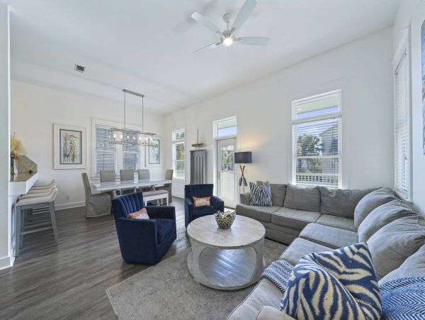 Relaxed Luxury in the Heart of Destin - 4 Bedroom Beach Retreat with Private Pool