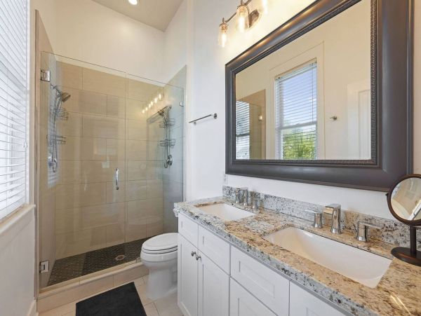 Relaxed Luxury in the Heart of Destin - 4 Bedroom Beach Retreat with Private Pool
