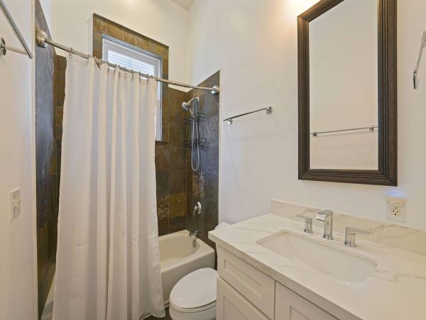 Relaxed Luxury in the Heart of Destin - 4 Bedroom Beach Retreat with Private Pool