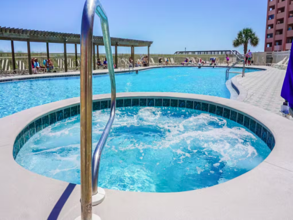Oceanfront Bliss: Spacious 4-Bedroom Condo with 2 Balconies