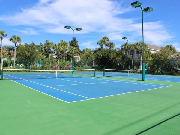 Destin Luxury 5 Bedroom Home Short Walk to Beach