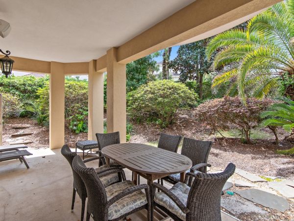 Destin Luxury 5 Bedroom Home Short Walk to Beach