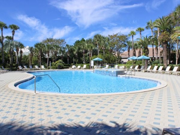 Destin Luxury 5 Bedroom Home Short Walk to Beach