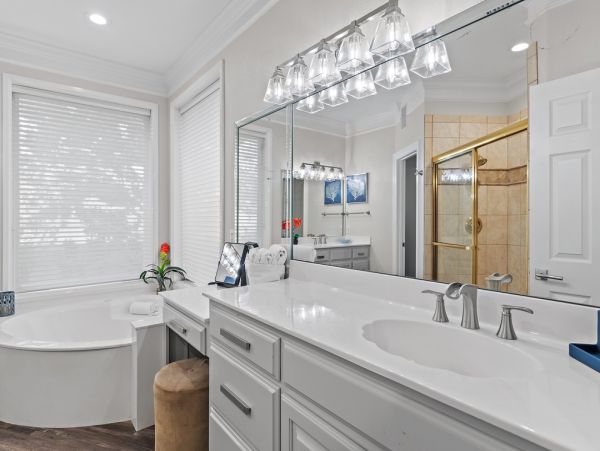 Destin Luxury 5 Bedroom Home Short Walk to Beach