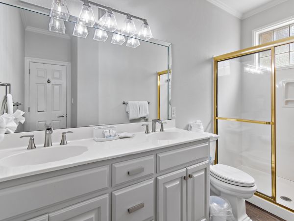 Destin Luxury 5 Bedroom Home Short Walk to Beach