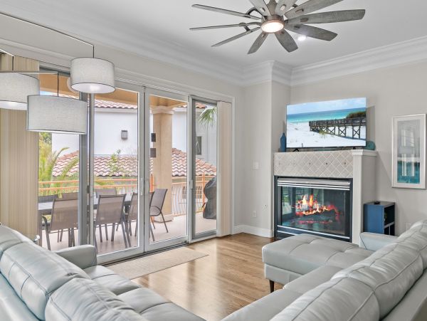 Destin Luxury 5 Bedroom Home Short Walk to Beach