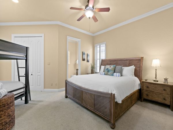 Destin Gorgeous 5 Bedroom Vacation Rental Lake Views