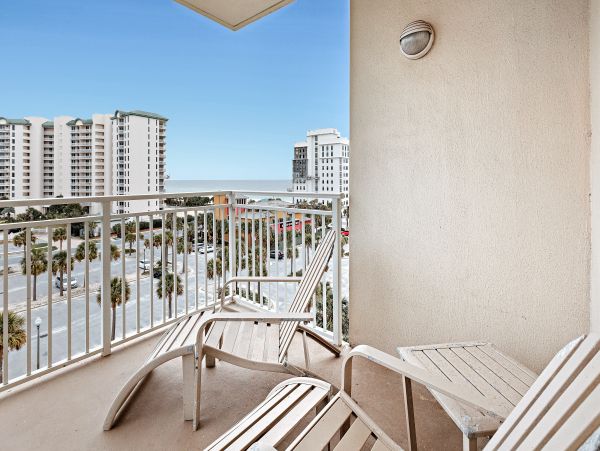 Destin Condo with 3 Bedroom