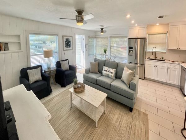 Fort Myers Beach 6 Bedrooms Vacation Home Sleeps 14 Guests