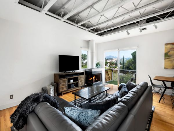 Los Angeles Home 1017684