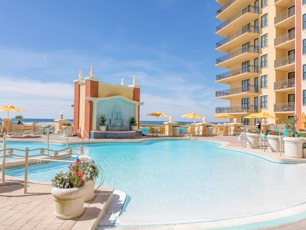 Penthouse Condo in Destin 3-Bedroom- Stunning Bay Views