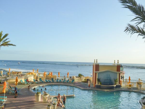 Penthouse Condo in Destin 3-Bedroom- Stunning Bay Views