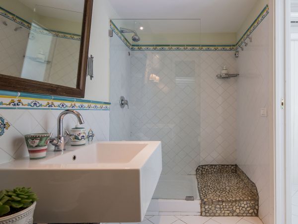 Elegant Positano Apartment with Sea View Sleeps 2