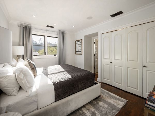 Beverly Hills Luxury Vacation Pool Villa Six Bedrooms