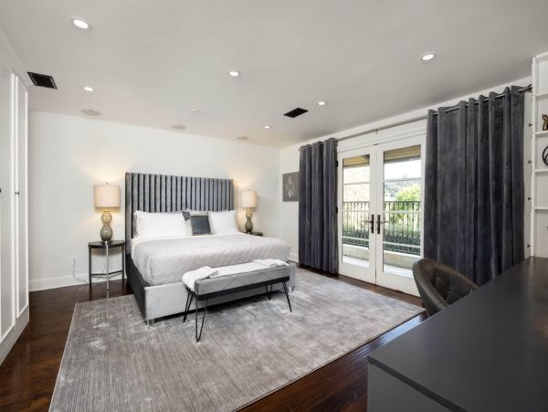 Beverly Hills Luxury Vacation Pool Villa Six Bedrooms