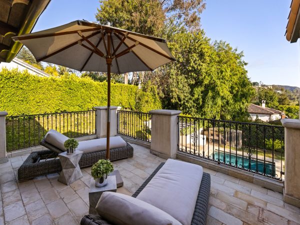 Beverly Hills Luxury Vacation Pool Villa Six Bedrooms