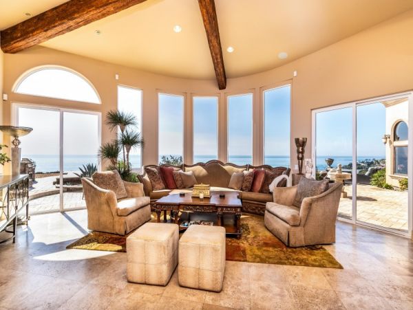 Luxury Seven Bedroom Home Pool & Spa Ocean View