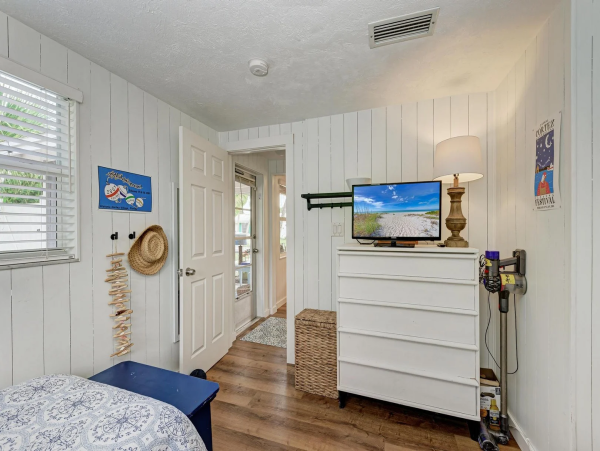 Charming Anna Maria Island Retreat with Pool - Just 3 Blocks from the Beach