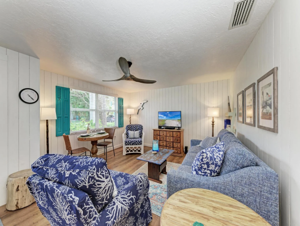 Charming Anna Maria Island Retreat with Pool - Just 3 Blocks from the Beach
