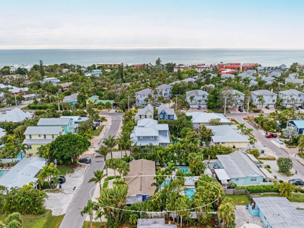 Charming Anna Maria Island Retreat with Pool - Just 3 Blocks from the Beach