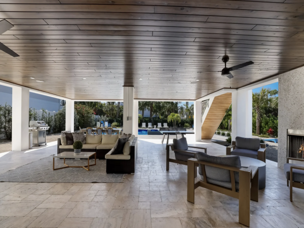 Luxury rental home one block to beach