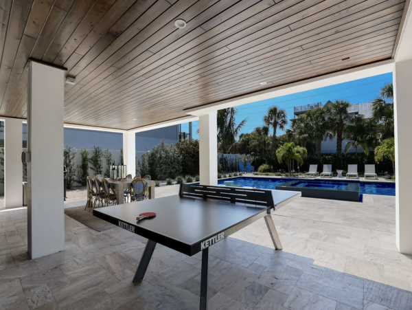 Luxury rental home one block to beach