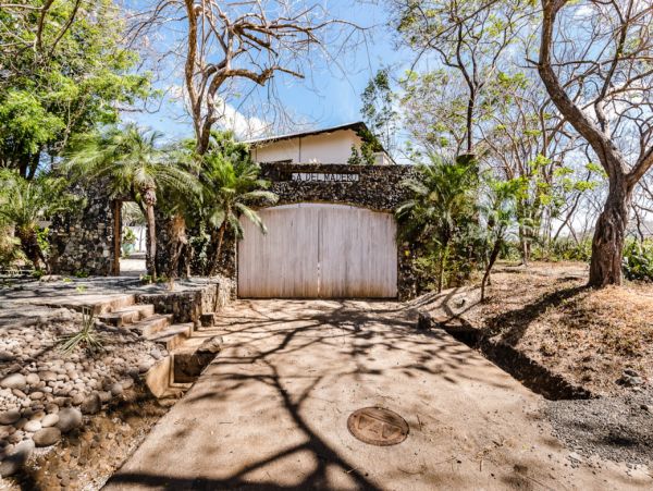 Amazing Beachfront State in Langosta Beach