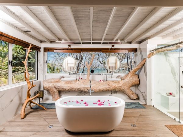 Amazing Beachfront State in Langosta Beach