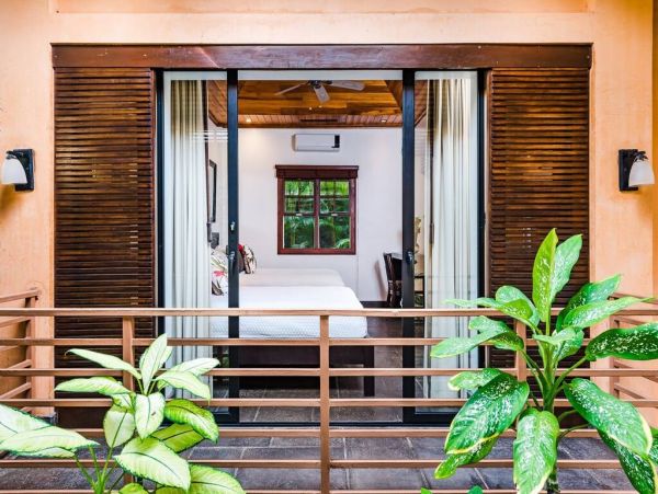 Luxury Beachfront 4 Bedroom Villa in Tamarindo