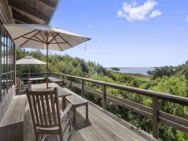 Hamptons Home 1017754