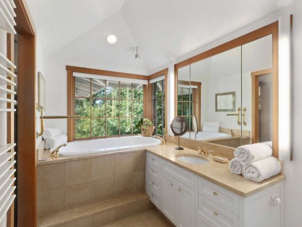 Hamptons Home 1017754