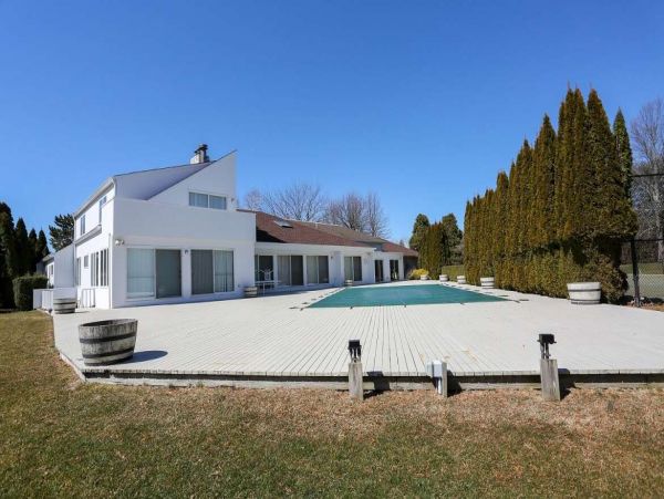 Hamptons Home 1017755