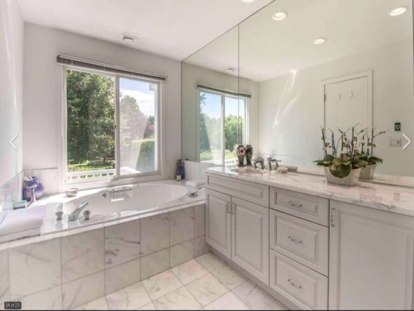 Hamptons Home 1017755