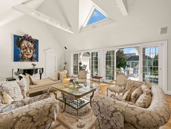 Hamptons Home 1017756