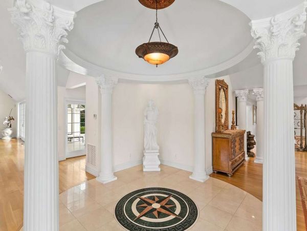 Hamptons Home 1017756