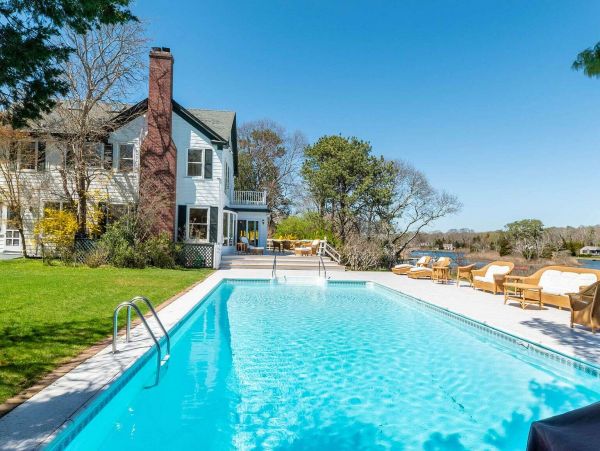 Hamptons Home 1017760