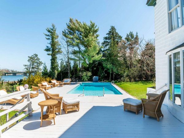 Hamptons Home 1017760