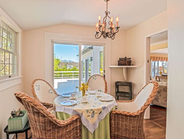 Hamptons Home 1017760