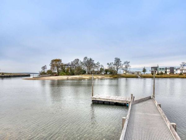 Hamptons Home 1017770