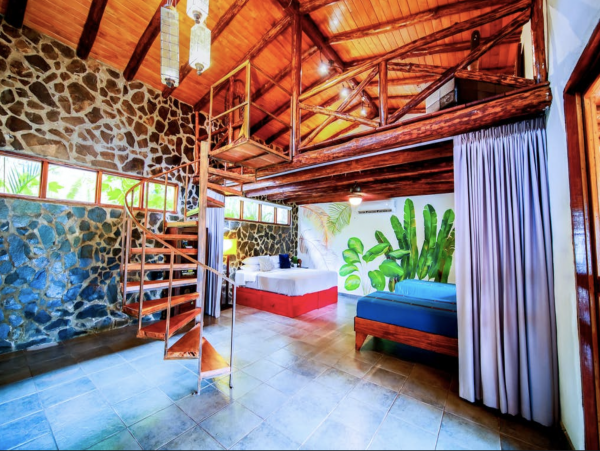Wonderful Puntarenas Rental 6 Bedroom plus loft Sleeps 18