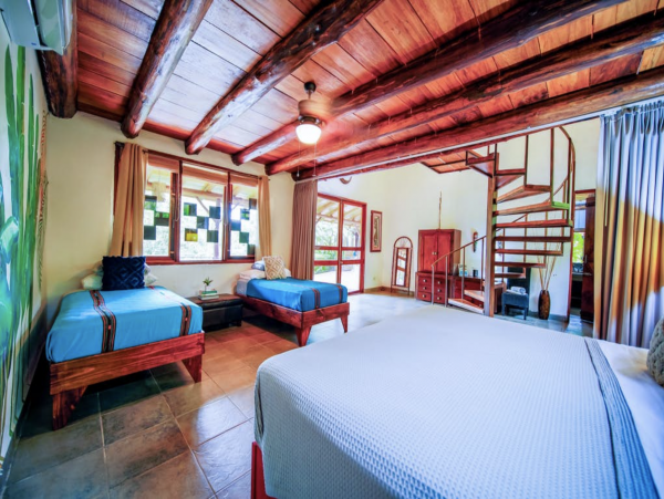 Wonderful Puntarenas Rental 6 Bedroom plus loft Sleeps 18