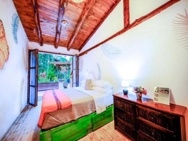 Puntarenas, Costa Rica Vacation Pool Home Ten Bedrooms
