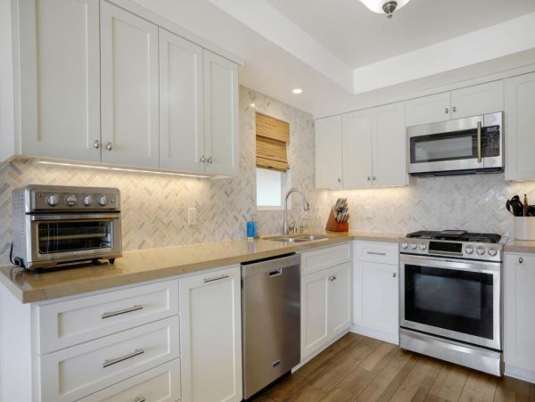 Gorgeous 5 Bdm Oceanfront Home Sun-Kissed Patio & Firepit