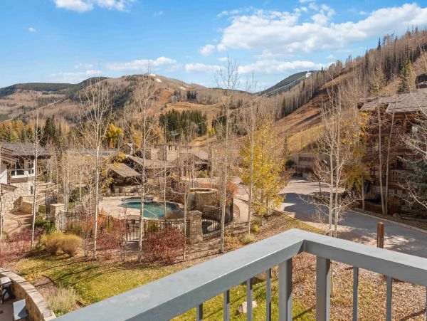 3 bedroom less than 100 yards to Gondola one