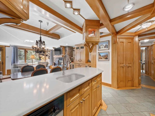 3 bedroom less than 100 yards to Gondola one
