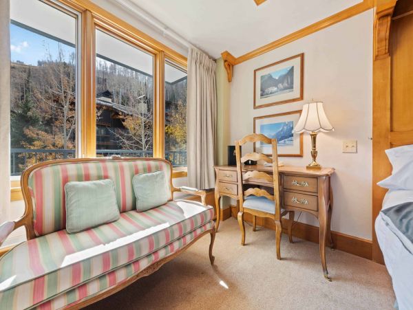 3 bedroom less than 100 yards to Gondola one