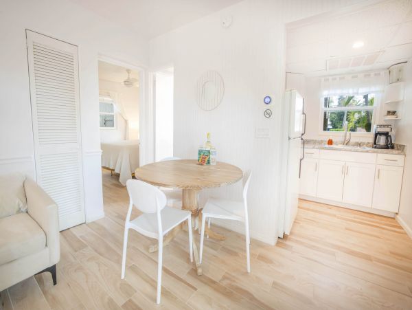 Siesta Key Vacation Bungalow One Bedroom